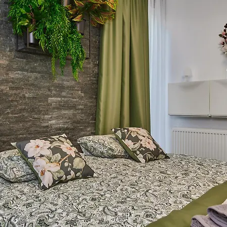 Lägenhet Sniadanie Do Lozka *